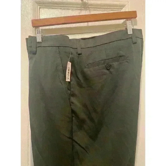 Men's Amazon Essentials Classic Fit Pants Olive NWT Size 42W X 34L - Picture 7 of 10